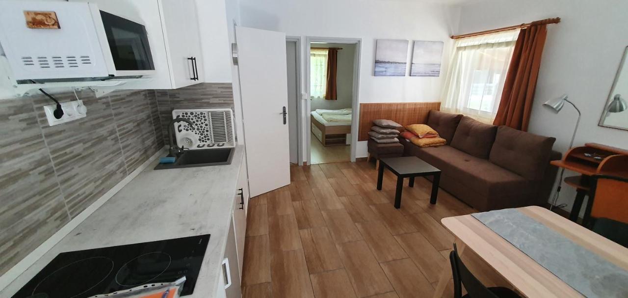 Forrest Apartman Gyenesdiás Exterior foto
